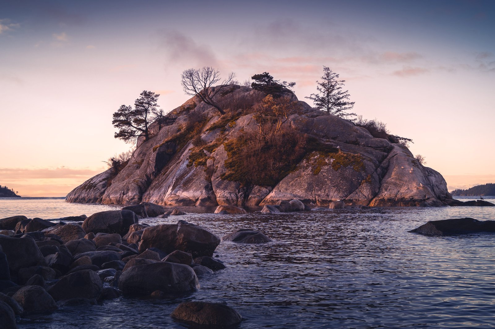 best spot for portrait photography session in Vancouver's North Shore by the ocean